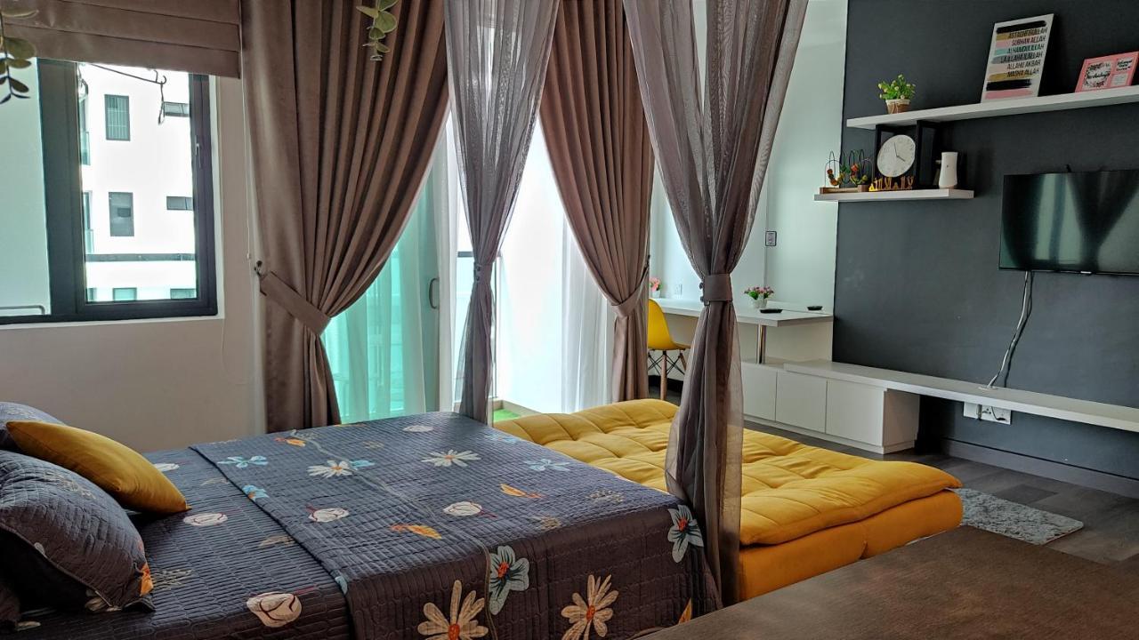 Hidayah Homestay Near Ukm And Ktm Station With High Speed Wifi - Pool & River View Бангі Екстер'єр фото