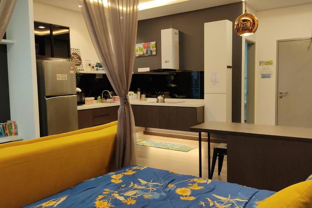 Hidayah Homestay Near Ukm And Ktm Station With High Speed Wifi - Pool & River View Бангі Екстер'єр фото