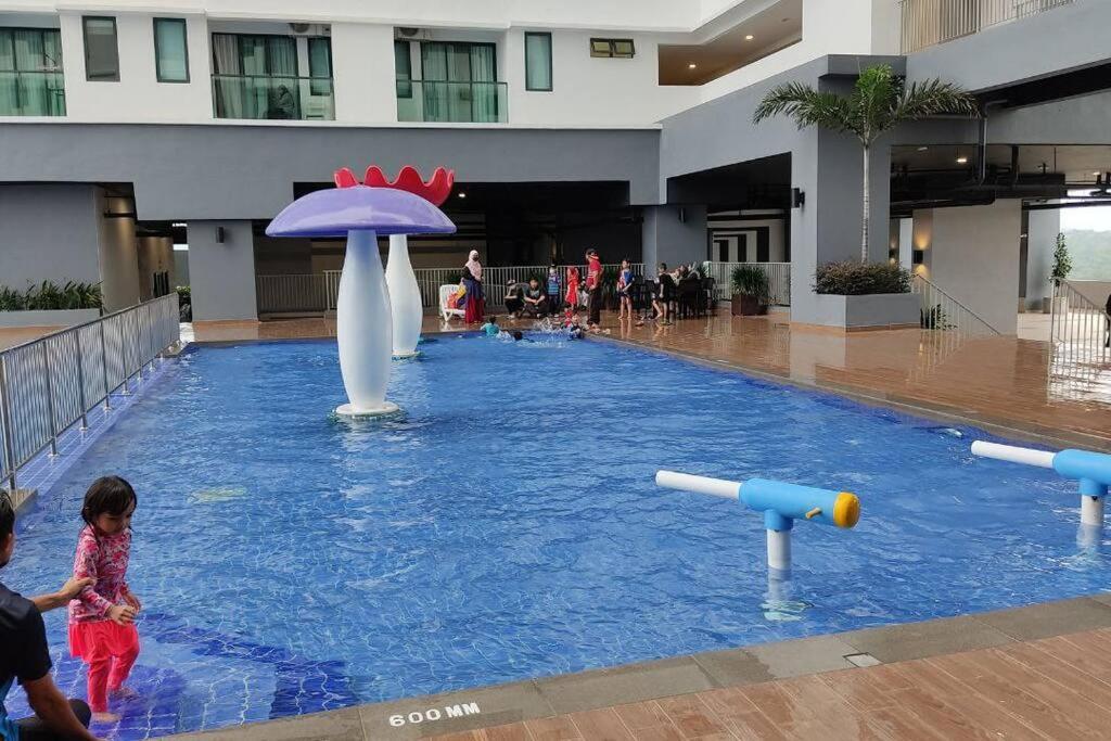Hidayah Homestay Near Ukm And Ktm Station With High Speed Wifi - Pool & River View Бангі Екстер'єр фото